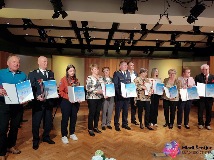 Letošnji dobitniki nagrad in pohval